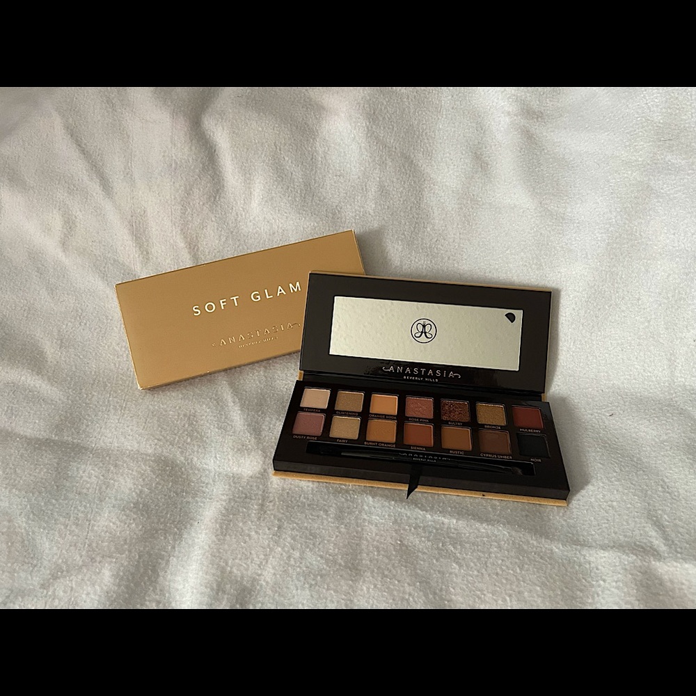 ABH Soft Glam Palette